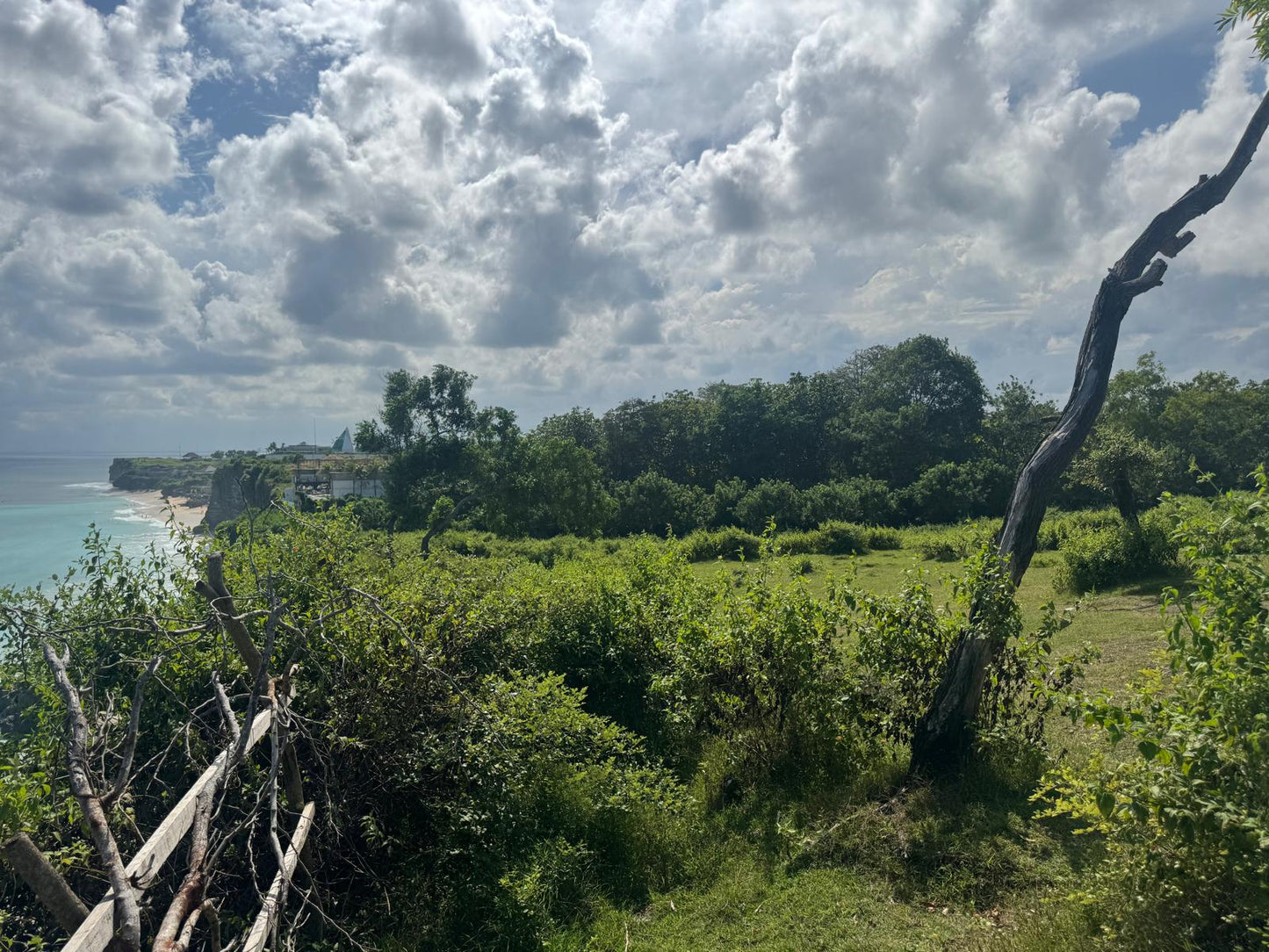 1 hectare cliff front Dreamland land freehold