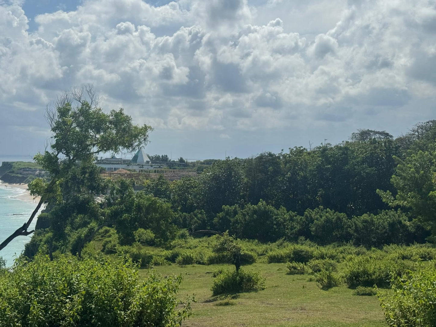 1 hectare cliff front Dreamland land freehold